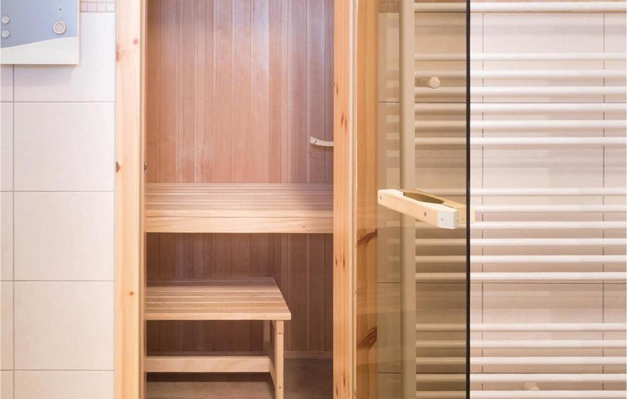 Beautiful Apartment In Rechlin With Sauna Esterno foto